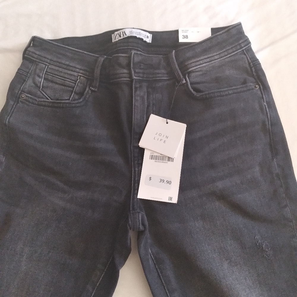 ZARA Mid Rise Skinny Black Jeans🖤👖💫